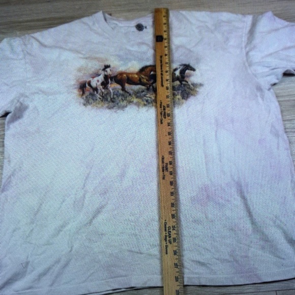 The Mountain Black and White Graphic Tee - Picture 5 of 7